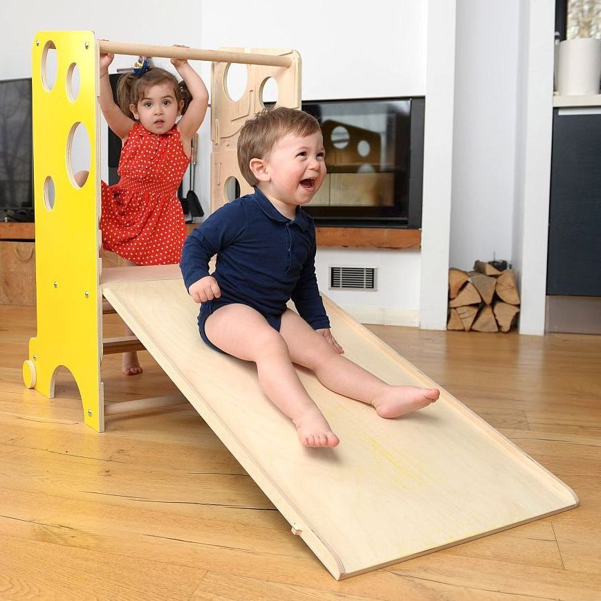 Turnul Leea, culoare GALBEN cu Tobogan, Birou și Tablă de scris (LICHIDARE DE STOC)