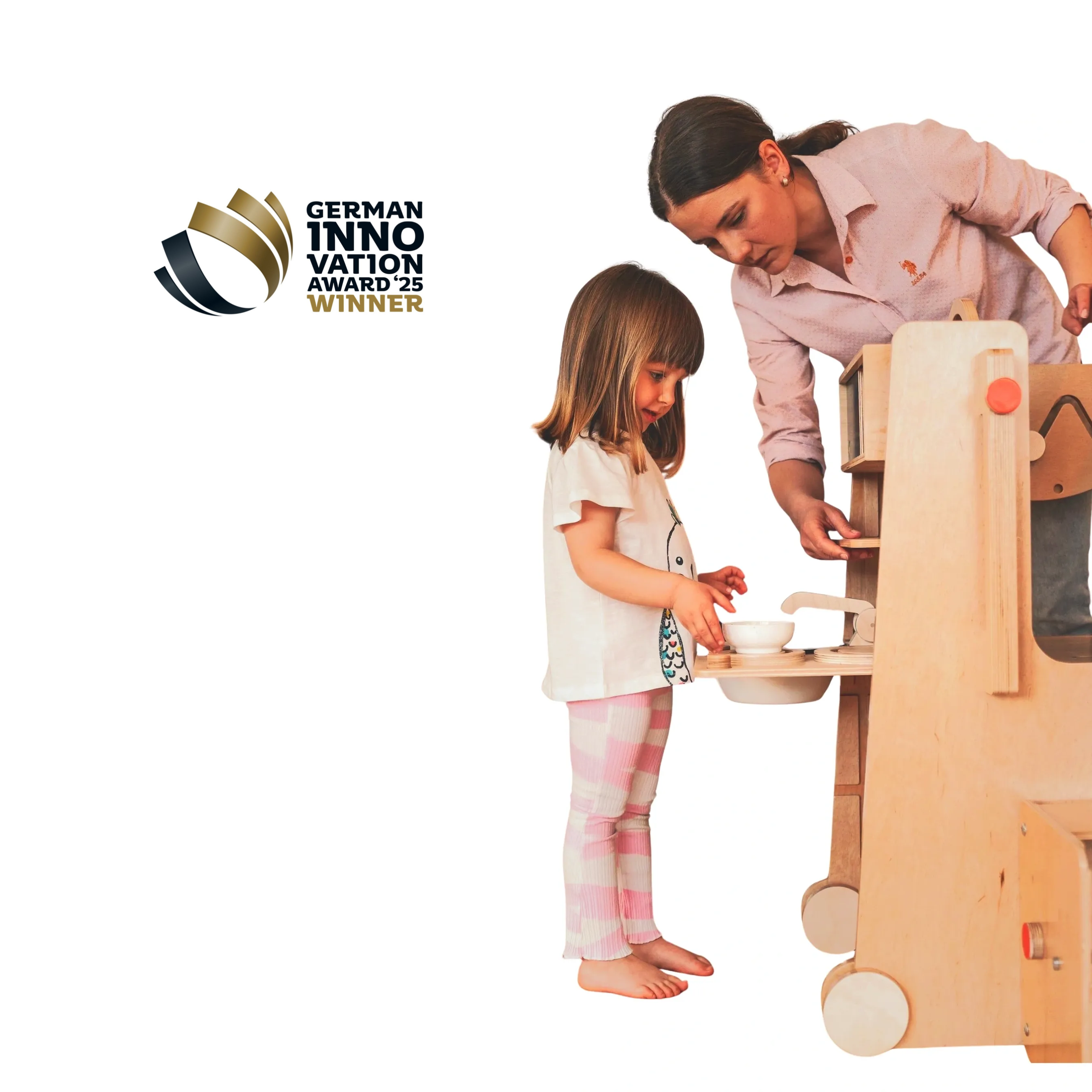 Stația de Joacă - turn, tobogan, tablă de scris, mini birou, rolă de hartie, scaun inalt, premergător