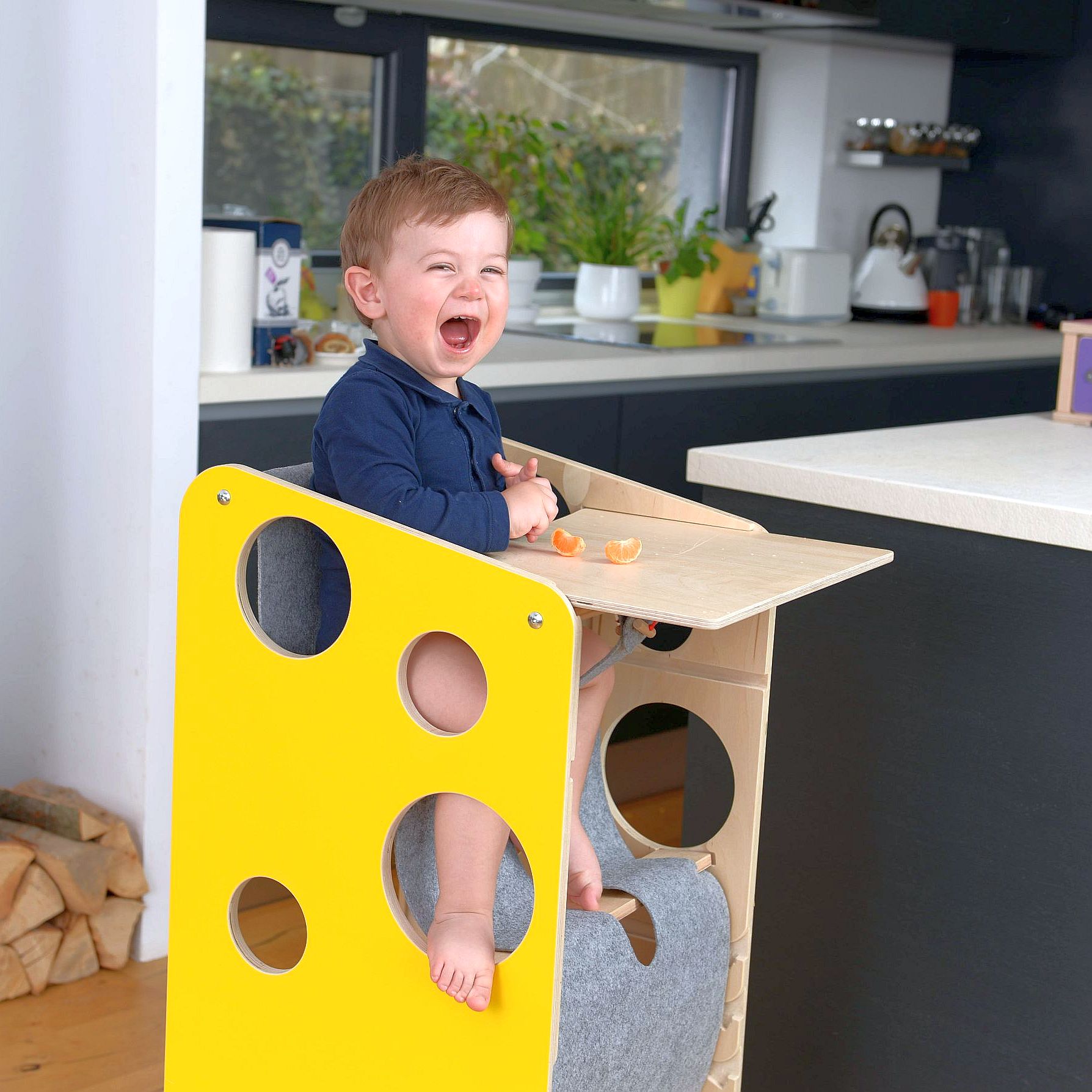 Turnul Leea, culoare GALBEN cu Tobogan, Birou și Tablă de scris (LICHIDARE DE STOC)