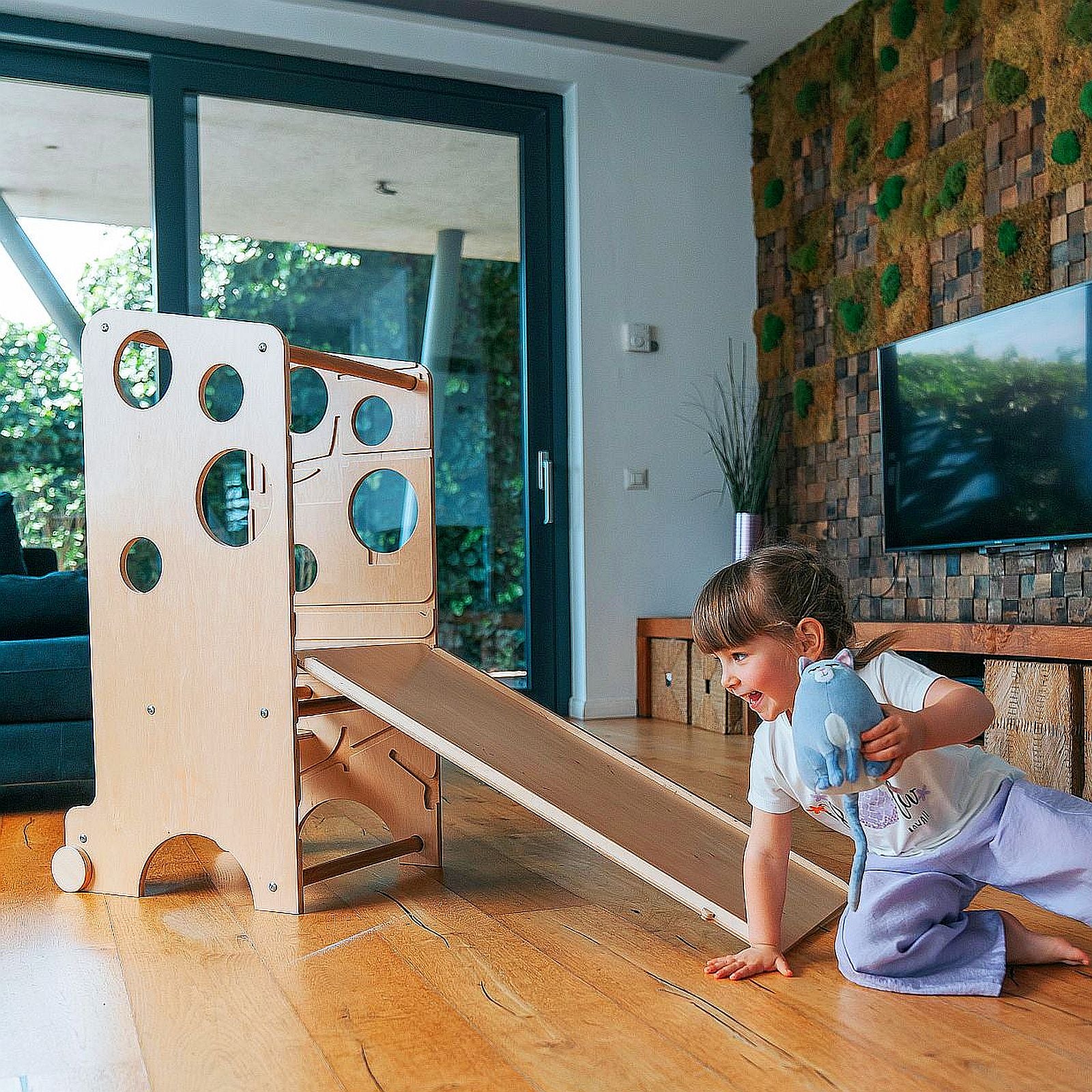 Turnul Leea cu Tobogan și Tablă de scris