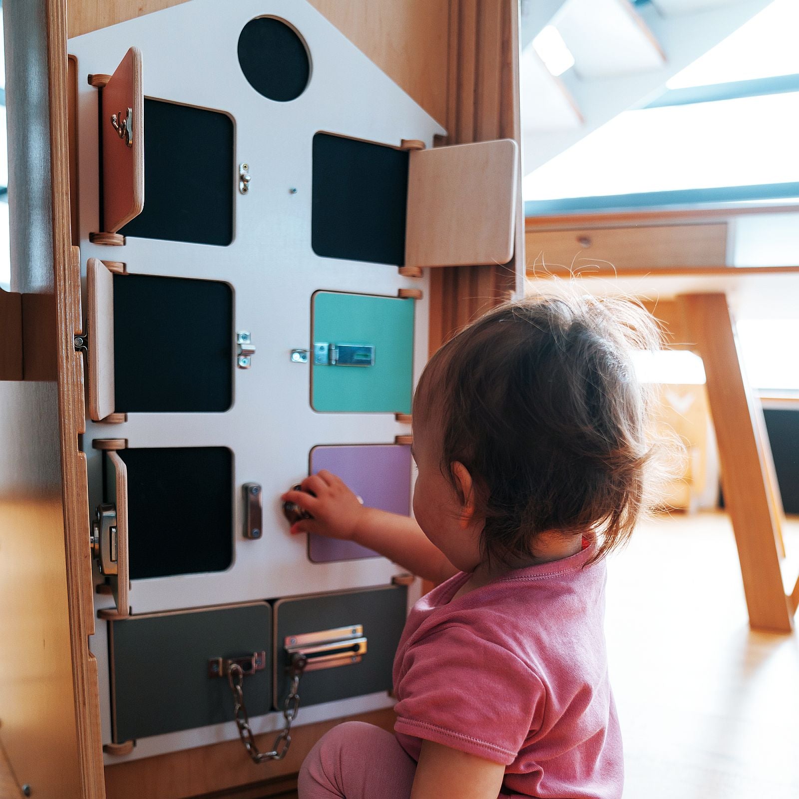 Accesoriu: Panou cu  Încuietori